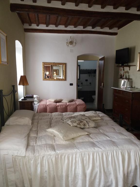 Le Travi Acomodação com café da manhã Sarzana Exterior foto