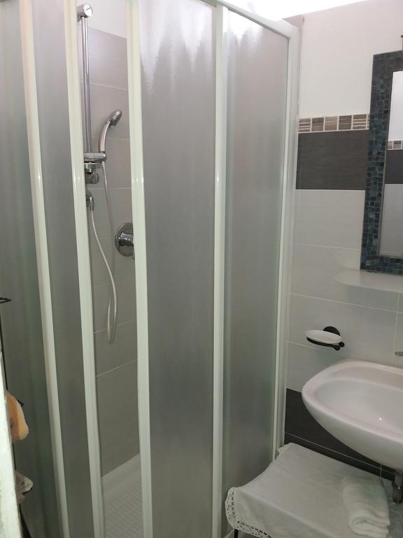 Le Travi Acomodação com café da manhã Sarzana Exterior foto