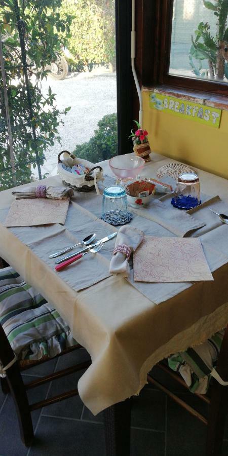 Le Travi Acomodação com café da manhã Sarzana Exterior foto
